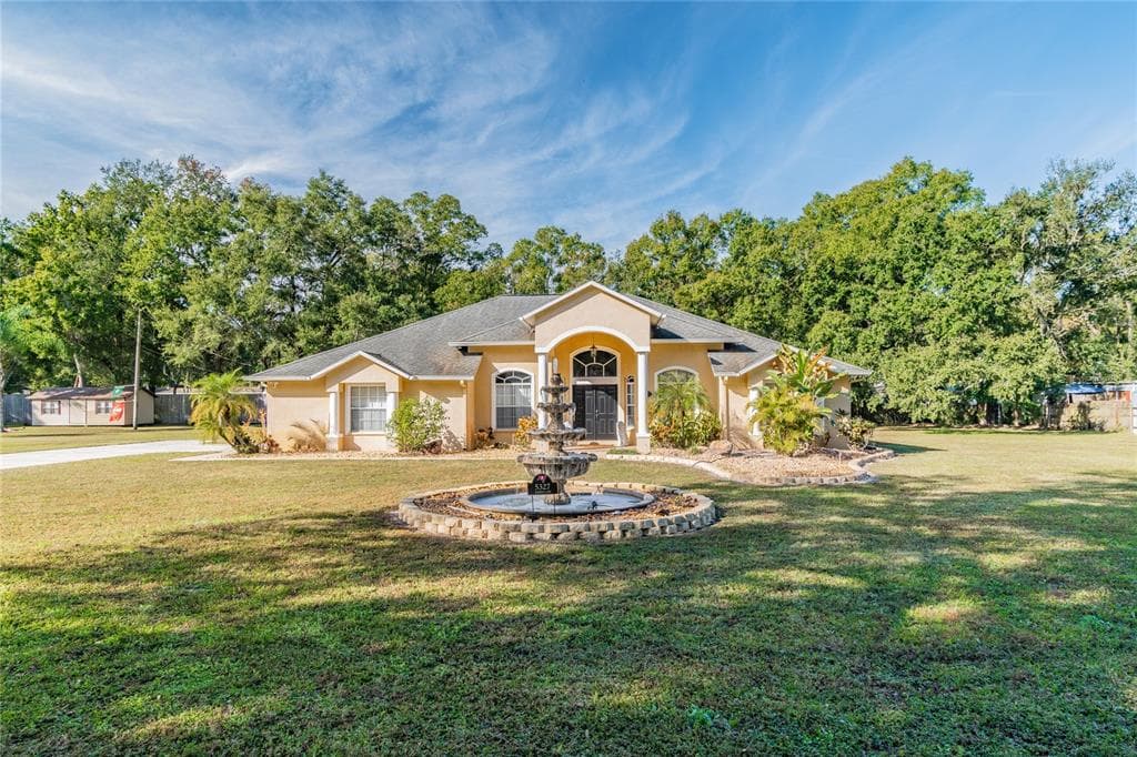 5327 GARDEN LANE TAMPA, FL 33610