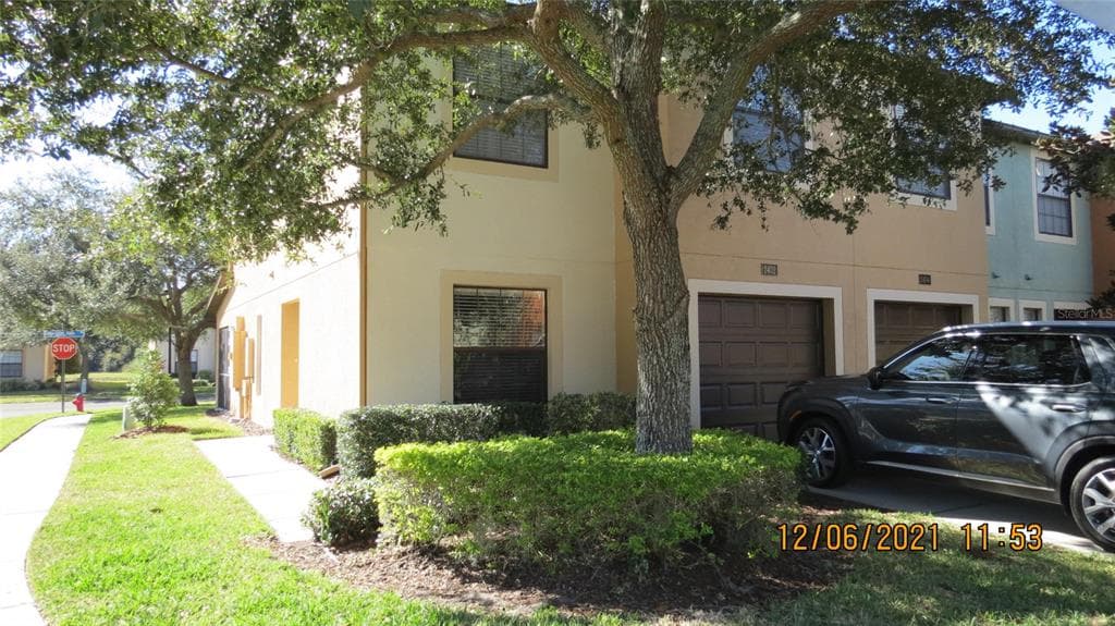 2402 HIBISCUS BAY LANE BRANDON, FL 33511