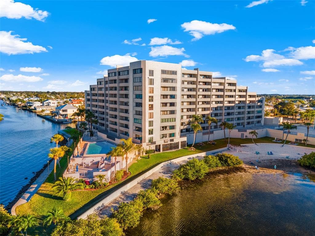 6035 SEA RANCH DRIVE UNIT 100 HUDSON, FL 34667