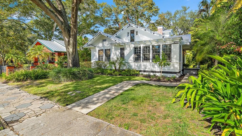 1051 16TH AVENUE N ST PETERSBURG, FL 33704