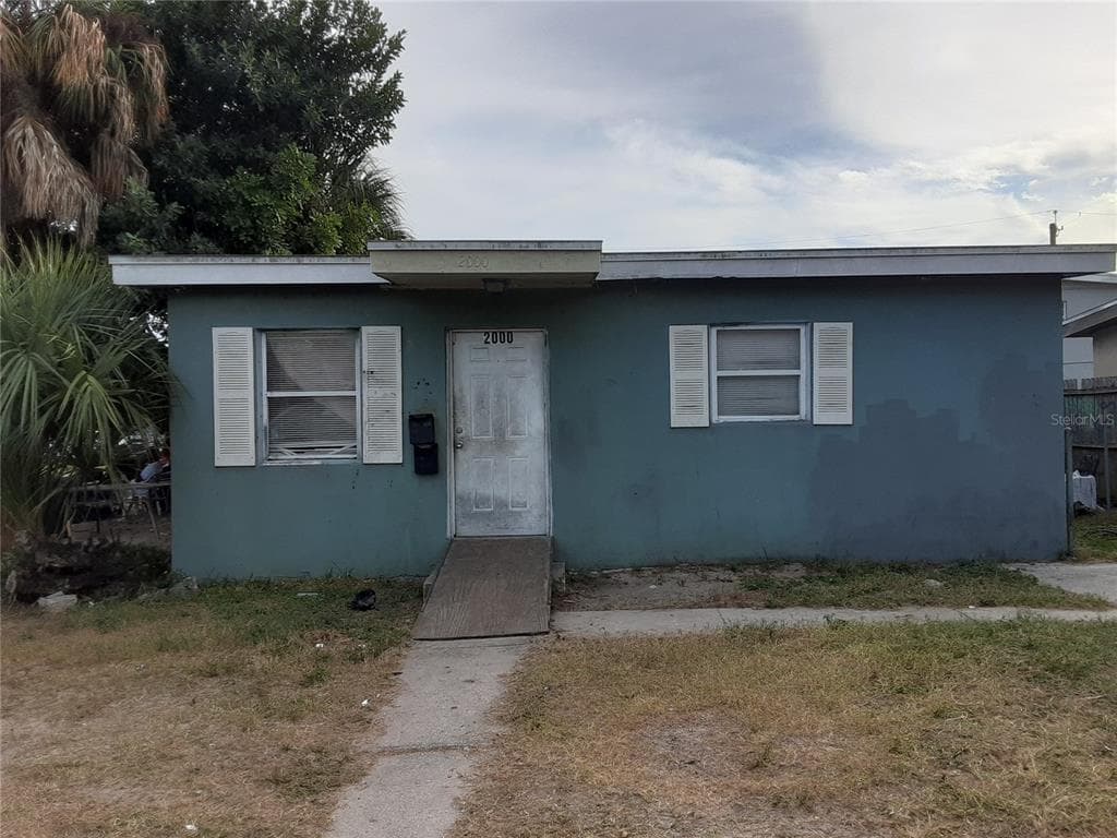 2000 QUEENSBORO AVENUE S ST PETERSBURG, FL 33712