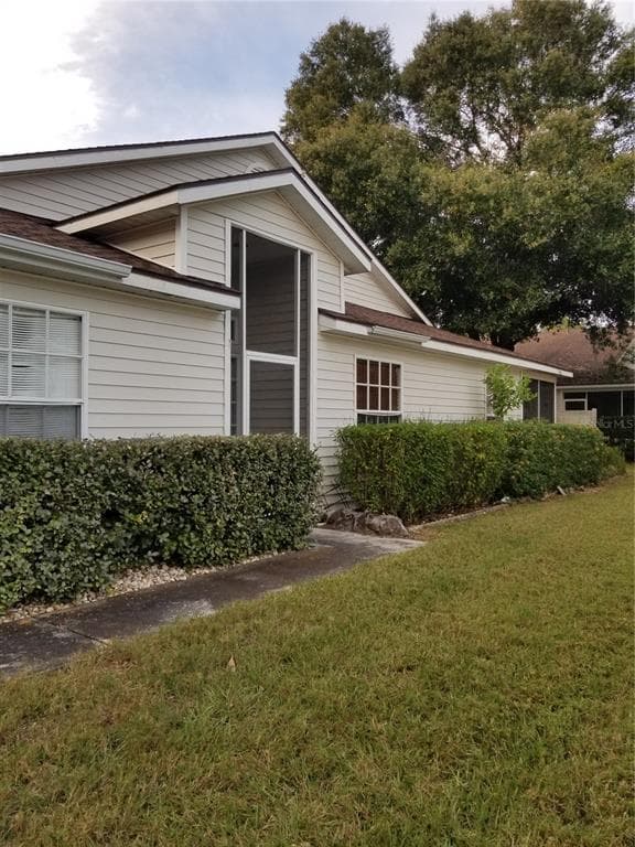 21513 GREBE COURT LUTZ, FL 33549
