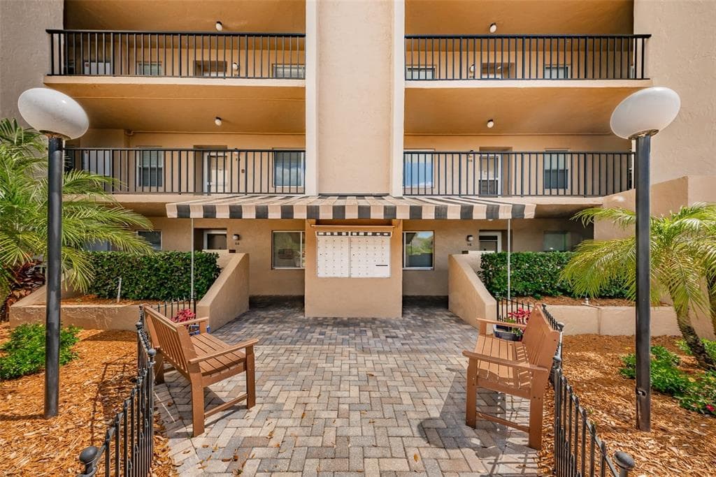 90 S HIGHLAND AVENUE UNIT 118 TARPON SPRINGS, FL 34689