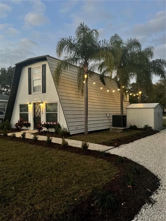 900 RIVERSIDE DRIVE TARPON SPRINGS, FL 34689