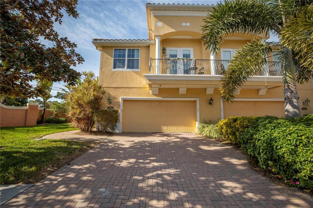 100 BANYAN BAY DRIVE ST PETERSBURG, FL 33705