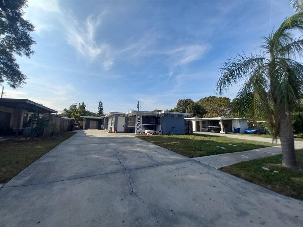 226 N SATURN AVENUE UNIT 2 CLEARWATER, FL 33755