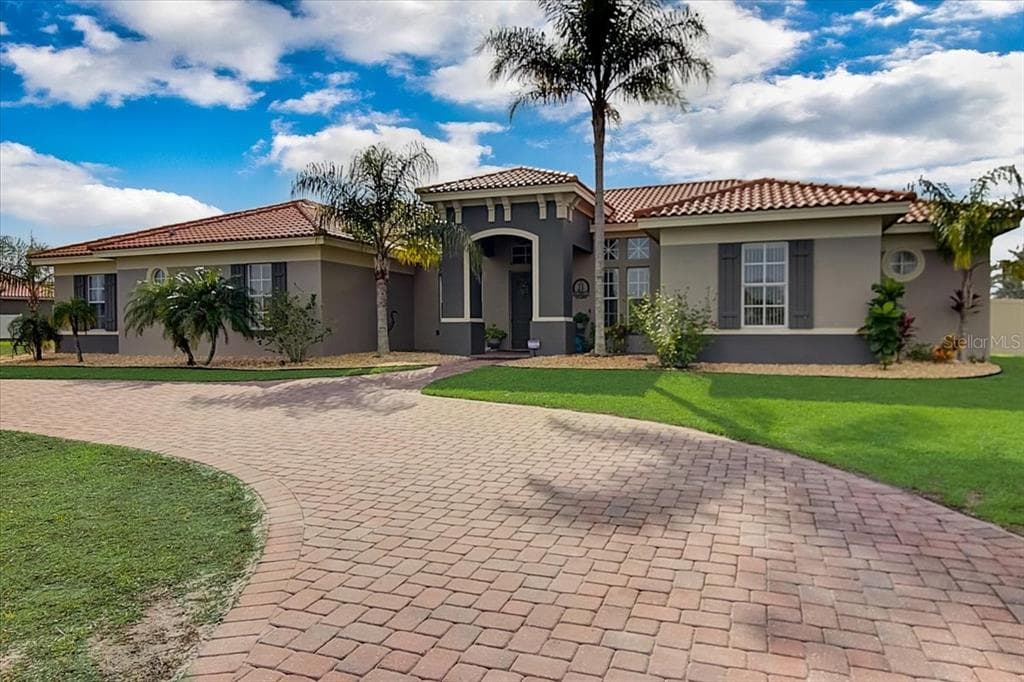 5305 LAKE VENICE DRIVE WIMAUMA, FL 33598