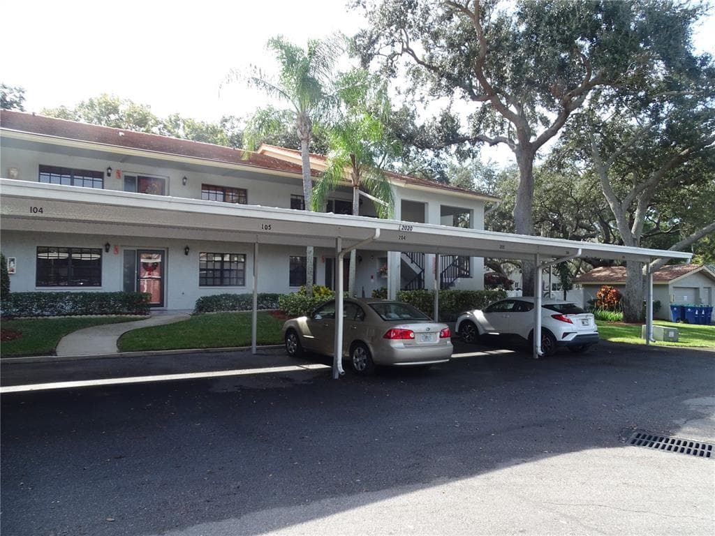 2020 LAKEVIEW DRIVE UNIT 106 CLEARWATER, FL 33763