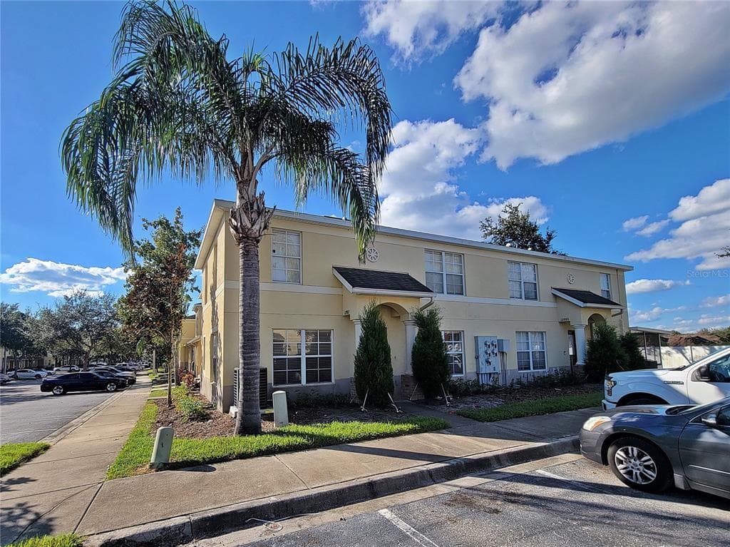 12907 TRADE PORT PLACE RIVERVIEW, FL 33579