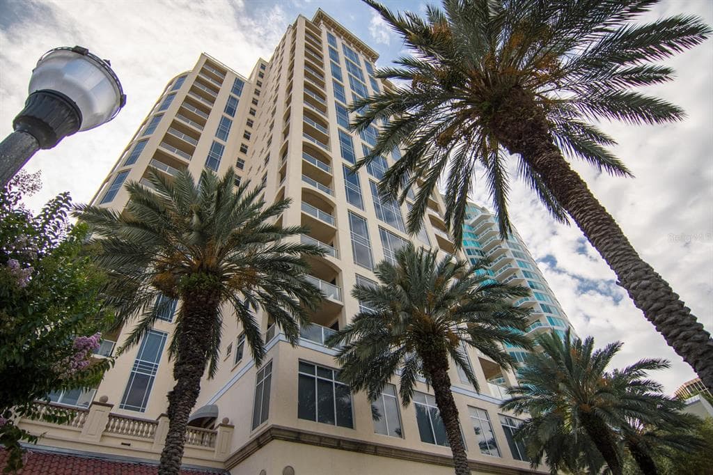 100 BEACH DRIVE NE UNIT 1601 ST PETERSBURG, FL 33701