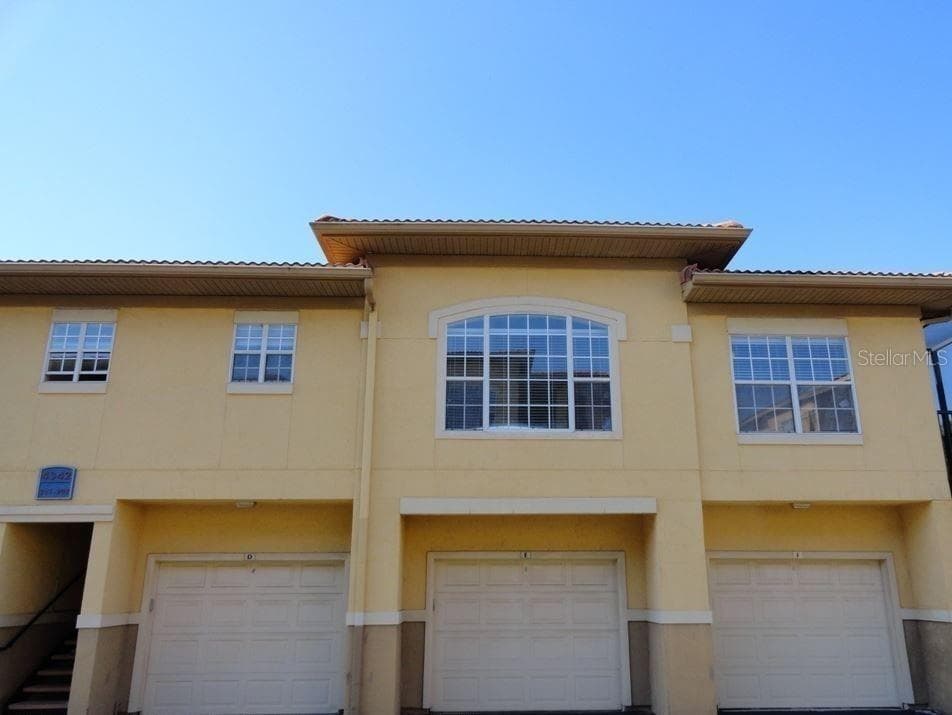 4342 BAYSIDE VILLAGE DIVIDE UNIT 201 TAMPA, FL 33615