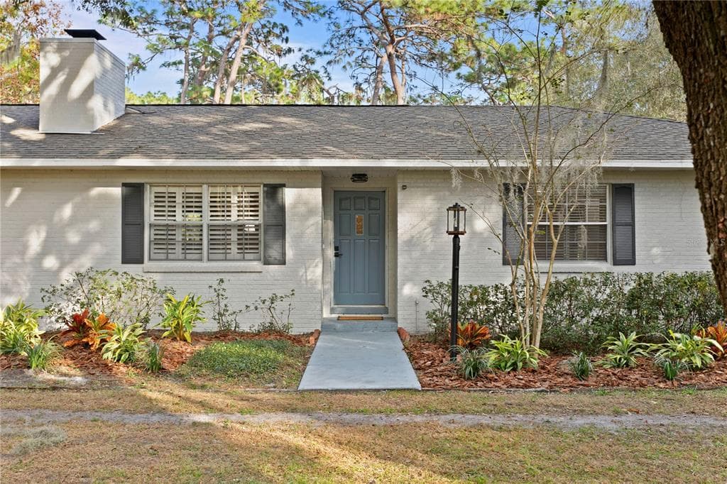 6110 WISTERIA LOOP