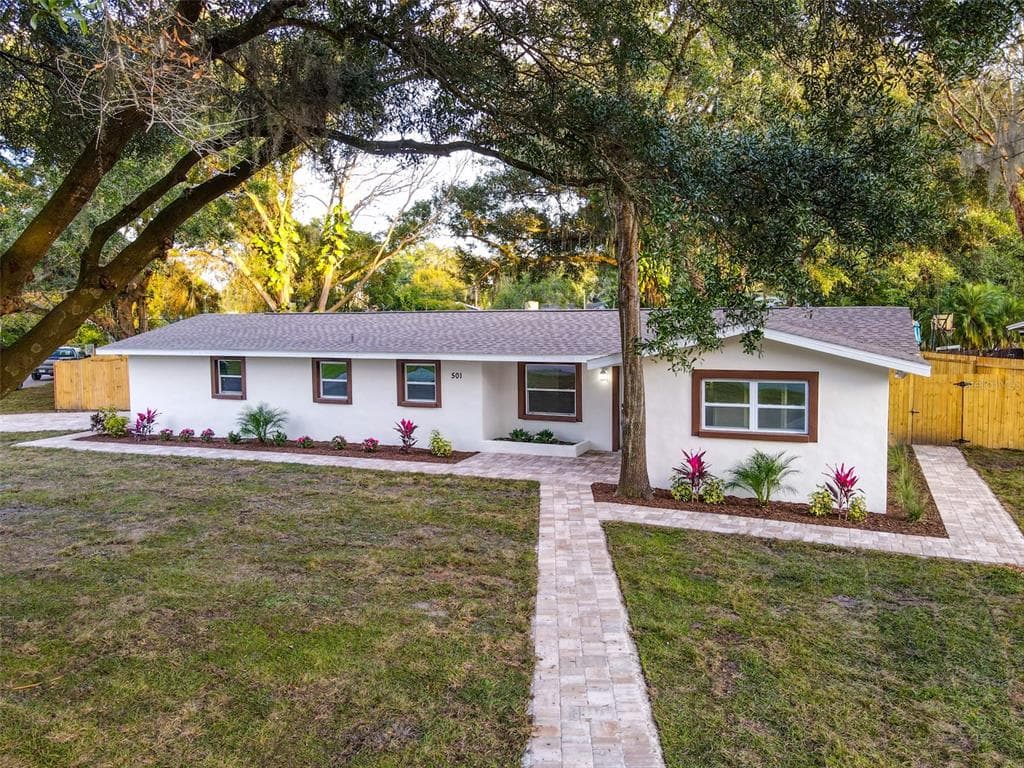 501 S OAKWOOD AVENUE BRANDON, FL 33511