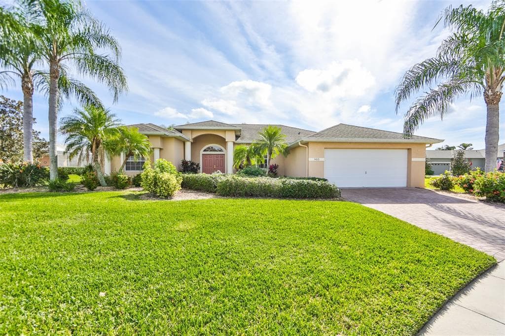 905 VISTA VERDE LANE