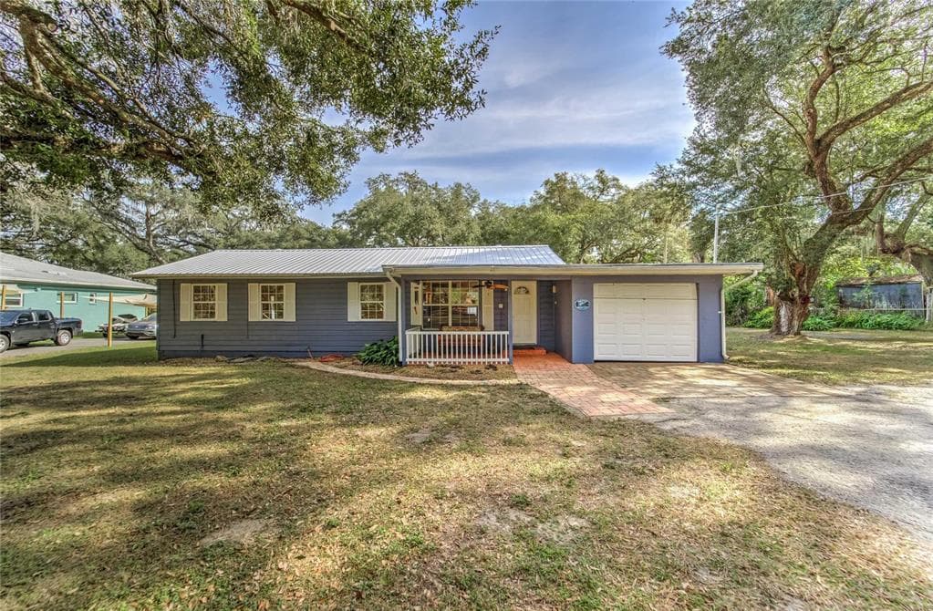 10601 LELAND HAWES RD THONOTOSASSA, FL 33592
