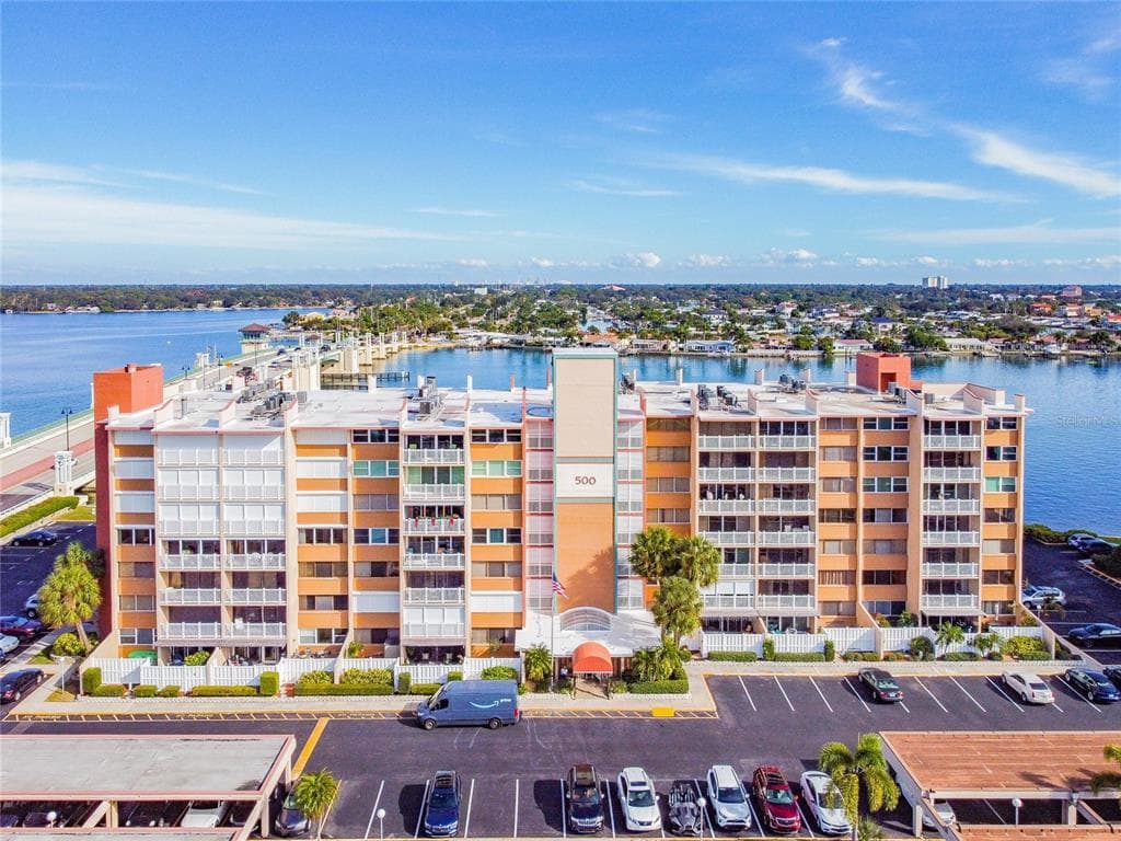500 TREASURE ISLAND CAUSEWAY UNIT 401