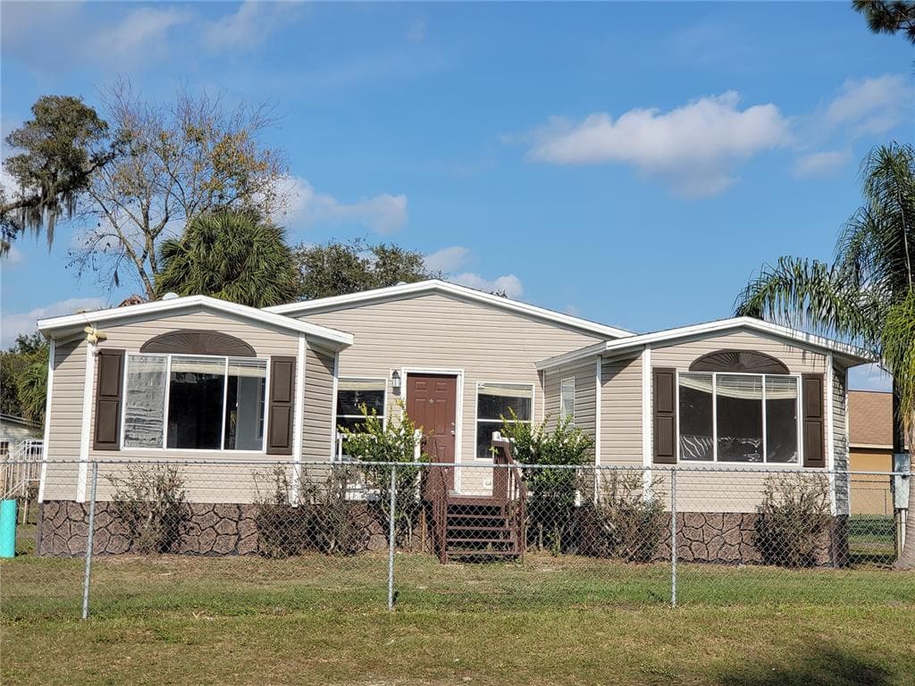 4898 MYRTLE VIEW DRIVE N MULBERRY, FL 33860