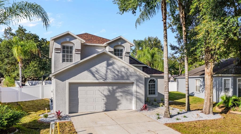 643 SOMERSTONE DRIVE VALRICO, FL 33594