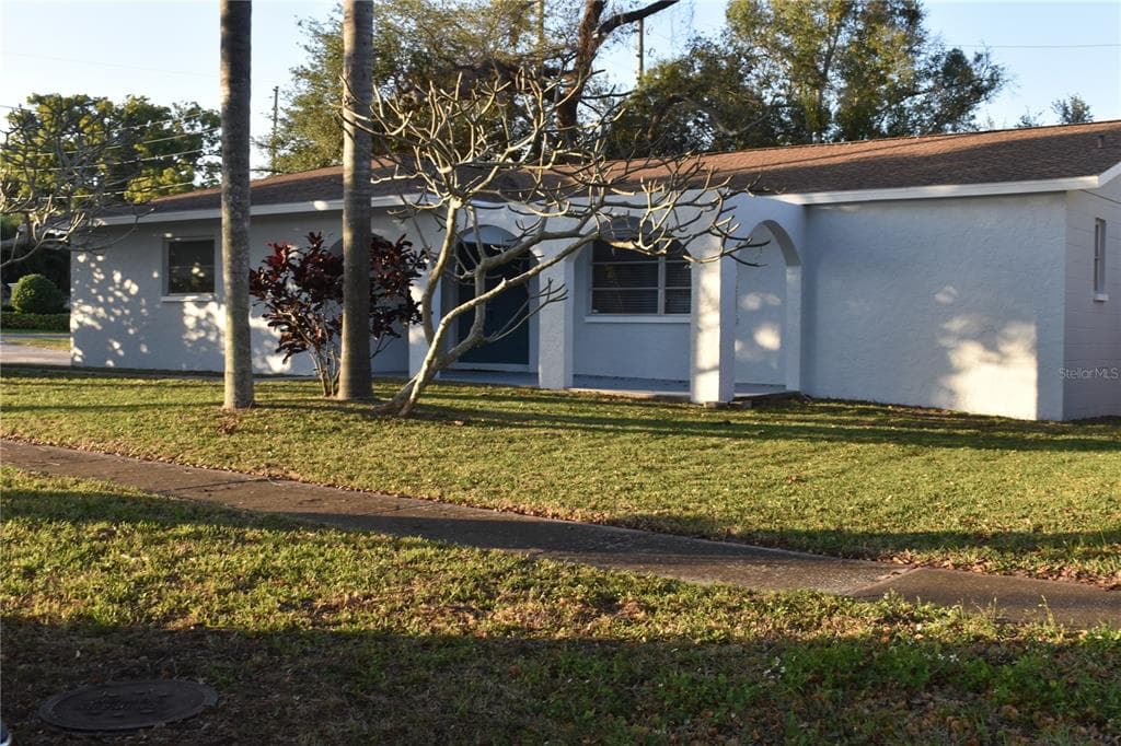 11689 91ST TERRACE SEMINOLE, FL 33772