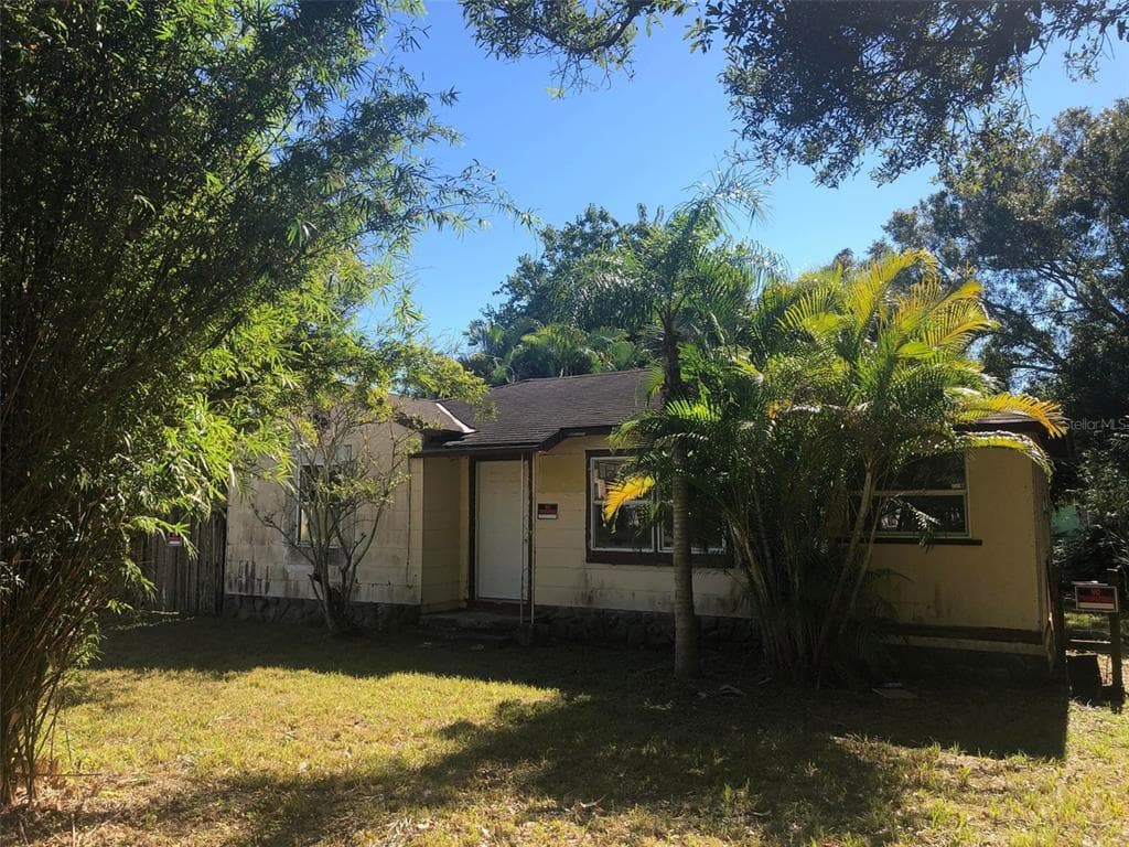 2556 48TH AVENUE N ST PETERSBURG, FL 33714