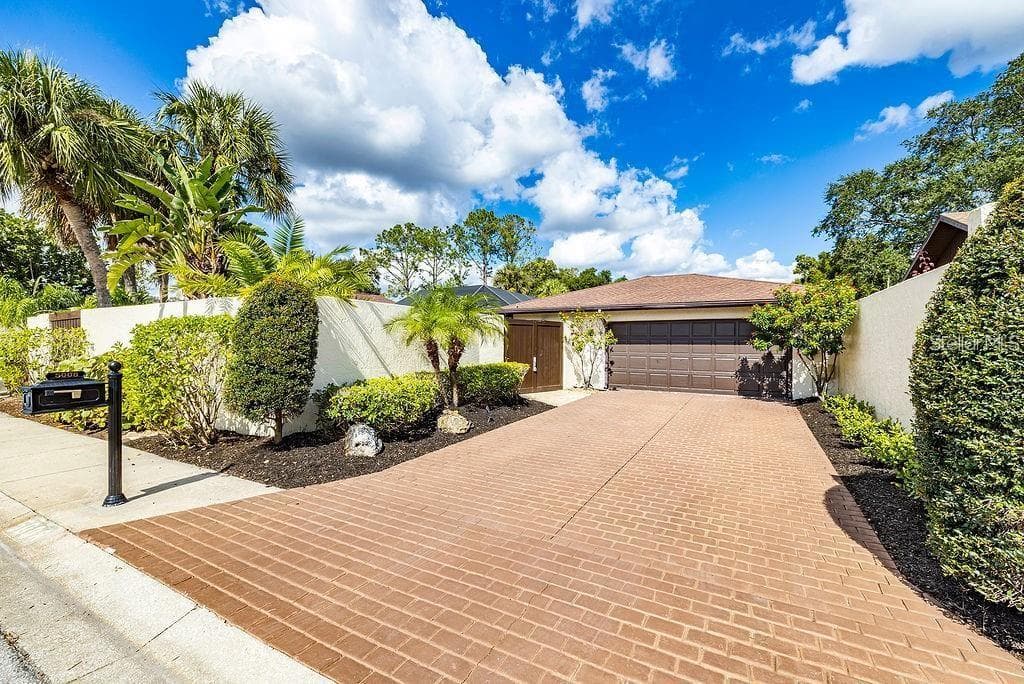 5008 PALOMA DRIVE TAMPA, FL 33624