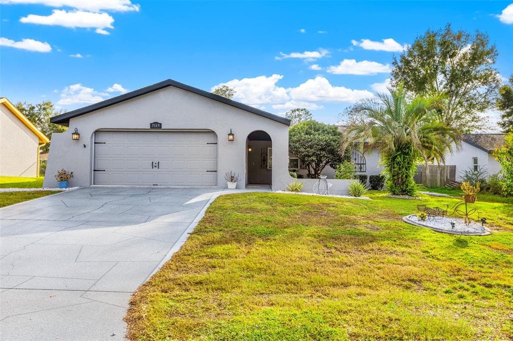 7119 LEXINGTON CIRCLE BROOKSVILLE, FL 34602