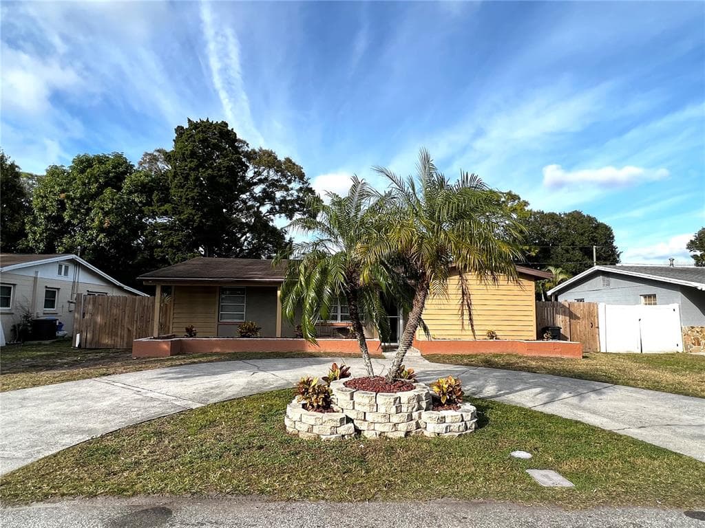 5561 E 66TH AVENUE N PINELLAS PARK, FL 33781