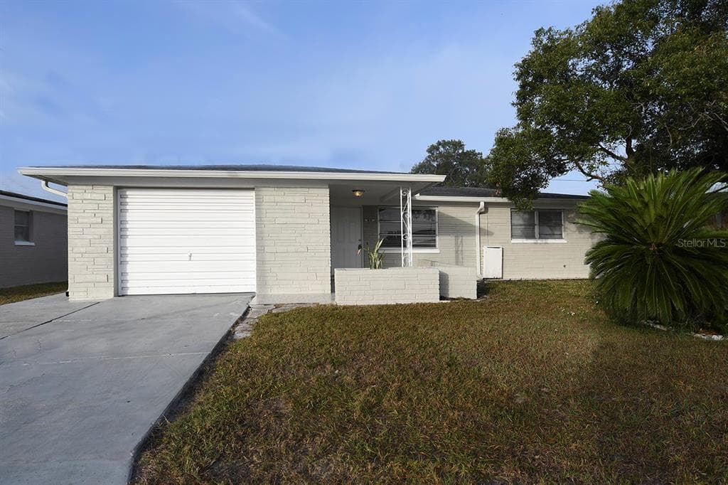 2313 ROSELAWN DRIVE HOLIDAY, FL 34691
