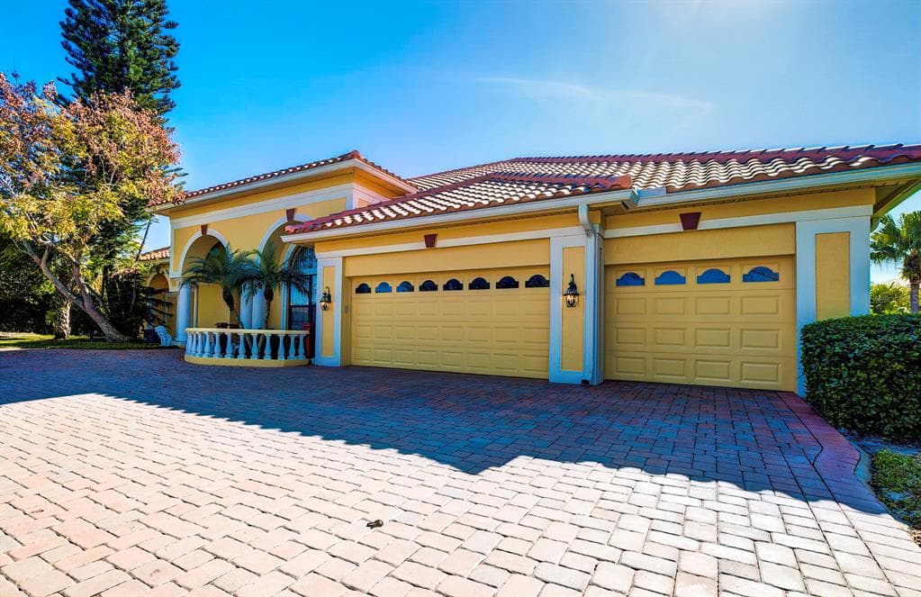 30324 LAURELWOOD LANE WESLEY CHAPEL, FL 33543