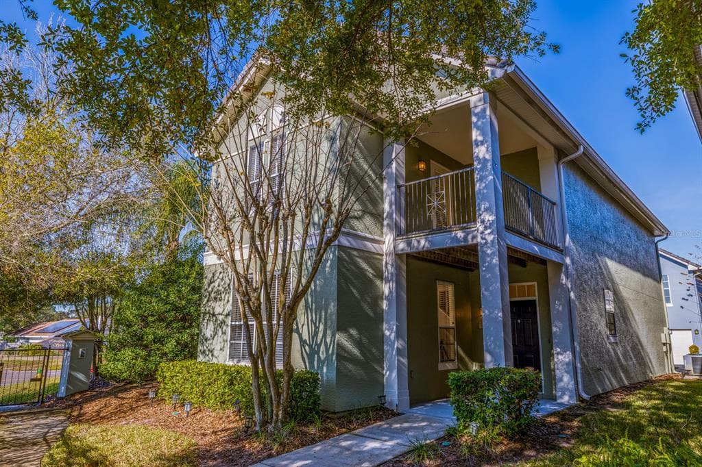 4008 MAJESTY PALM COURT TAMPA, FL 33624