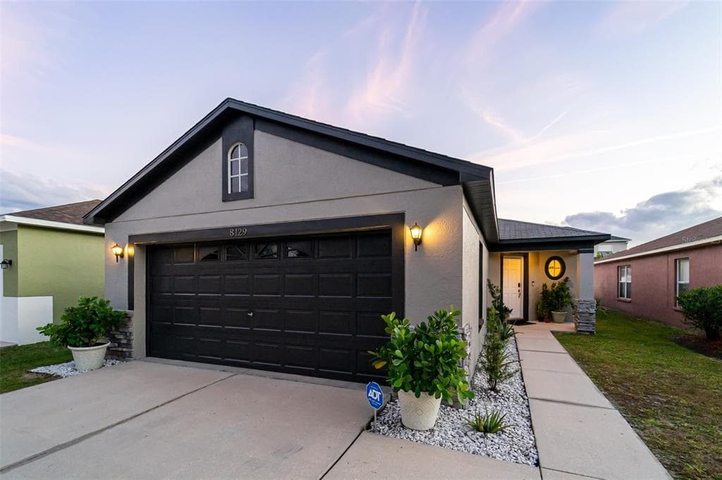8129 CANTERBURY LAKE BOULEVARD TAMPA, FL 33619