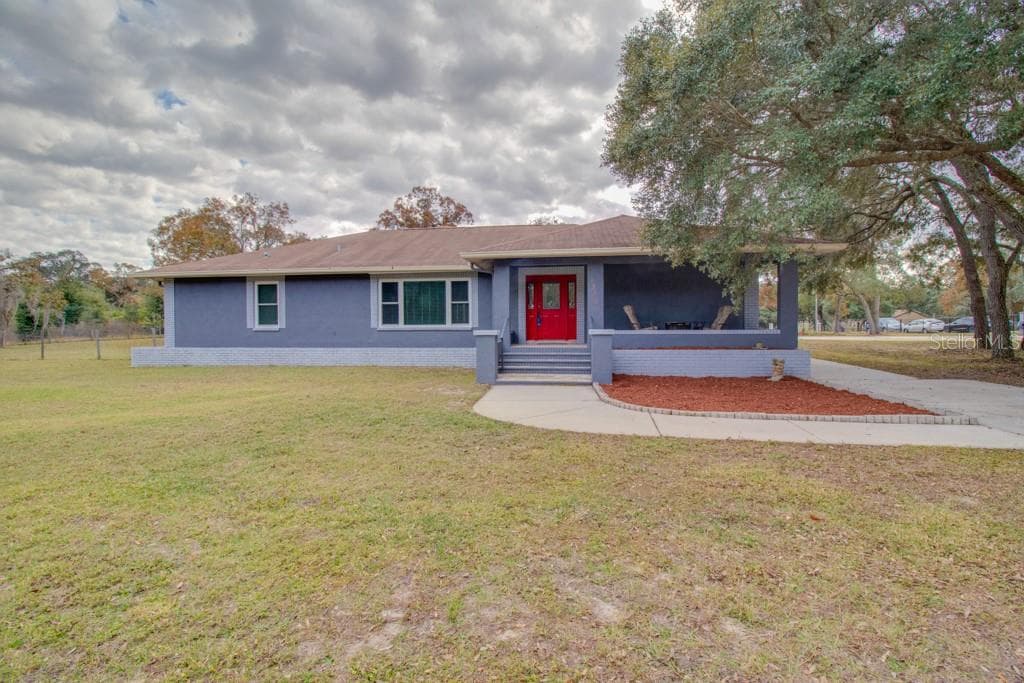13400 OAKWOOD DRIVE