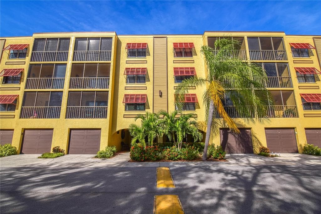 5817 PARK STREET N UNIT 204 ST PETERSBURG, FL 33709
