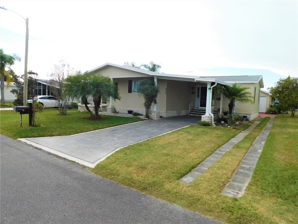 5621 BENTON STREET ZEPHYRHILLS, FL 33542