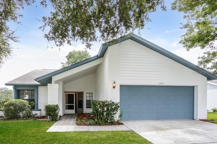 11715 LYNMOOR DRIVE RIVERVIEW, FL 33579