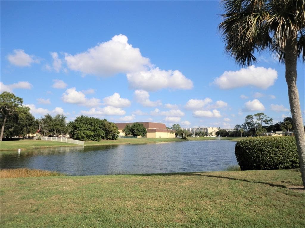 1901 ANDOVER WAY UNIT 47 SUN CITY CENTER, FL 33573