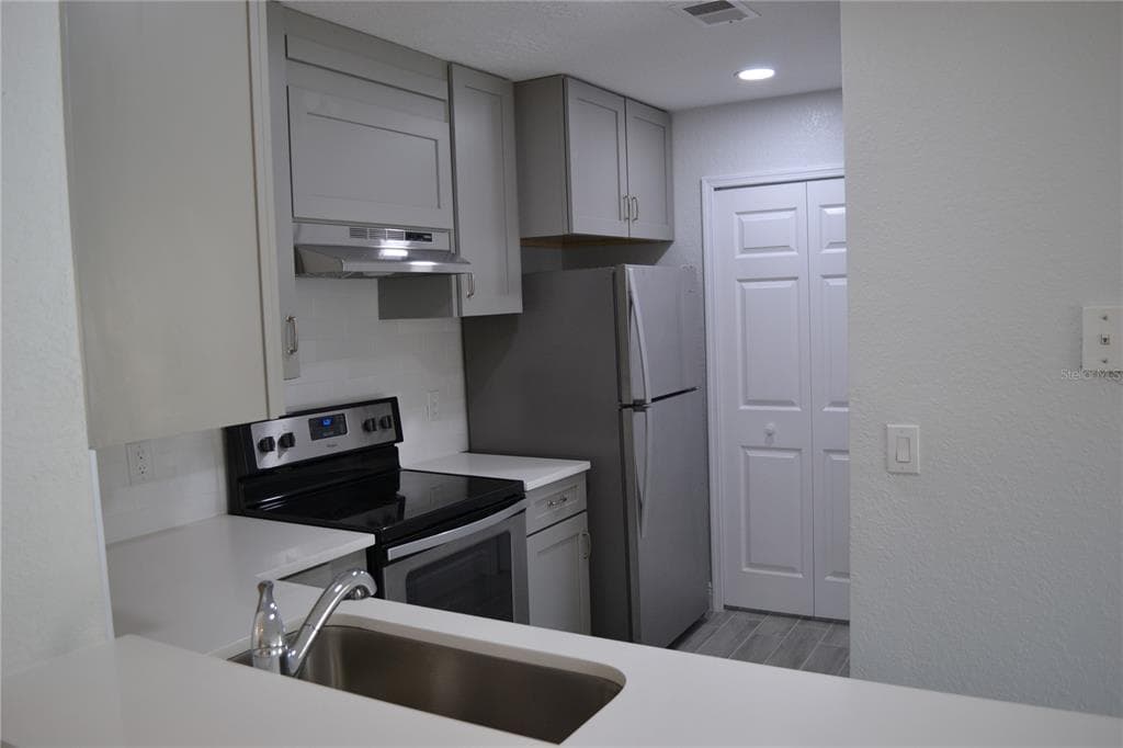8801 LATREC AVENUE UNIT 8103 ORLANDO, FL 32819