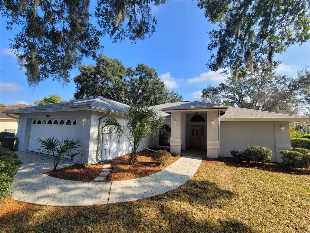 2610 SOUTHERN OAKS PLACE PLANT CITY, FL 33566