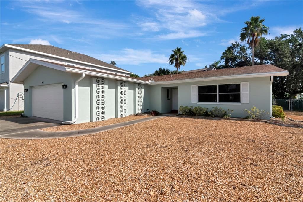 401 MAXWELL PLACE INDIAN ROCKS BEACH, FL 33785
