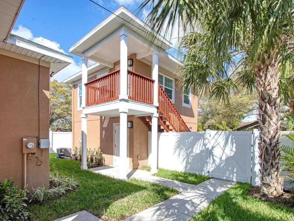 2527 4TH AVENUE S UNIT 1/2 ST PETERSBURG, FL 33712