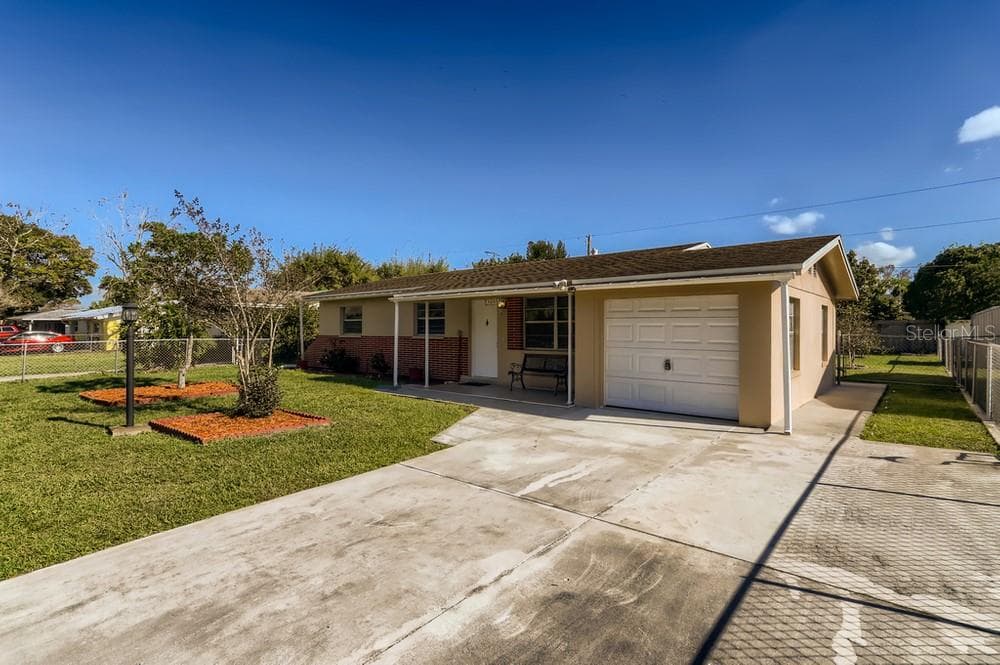 4233 ANTHONY LANE ORLANDO, FL 32822