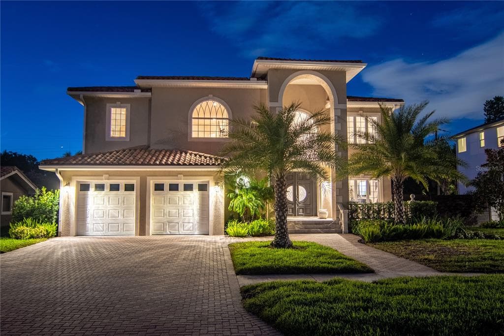 381 BELLEAIR DRIVE NE ST PETERSBURG, FL 33704