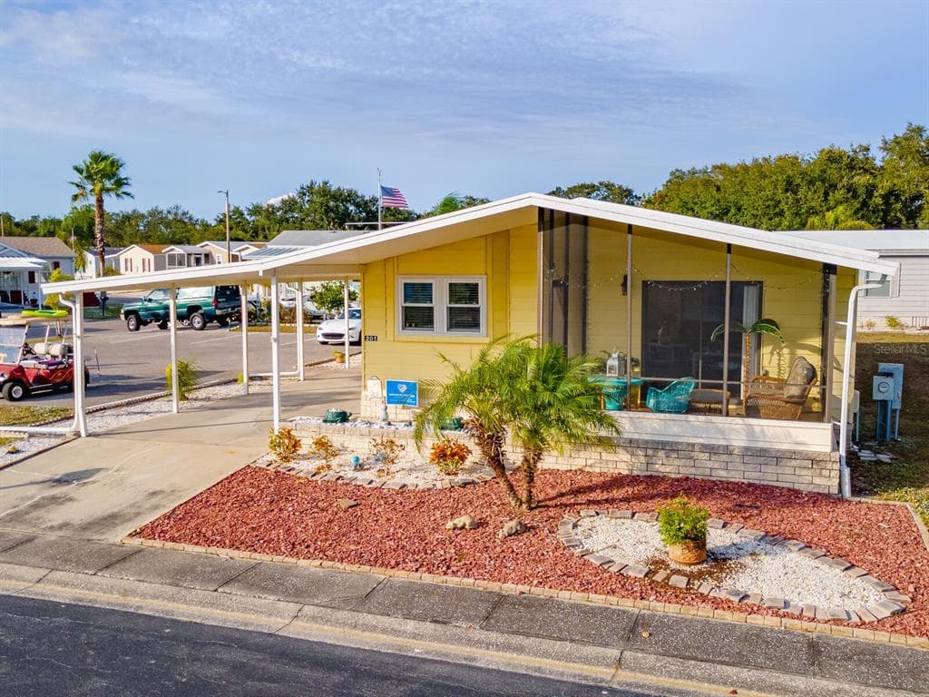 201 S PORT ROYAL LANE APOLLO BEACH, FL 33572