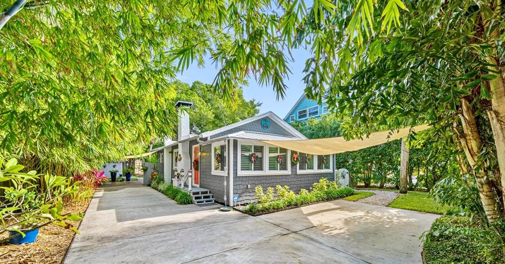 709 BRUCE AVENUE