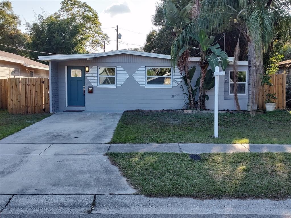 144 SW MONROE CIRCLE N ST PETERSBURG, FL 33703