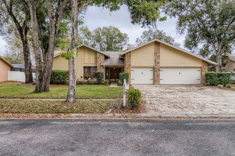 3085 EDGEMOOR DRIVE PALM HARBOR, FL 34685