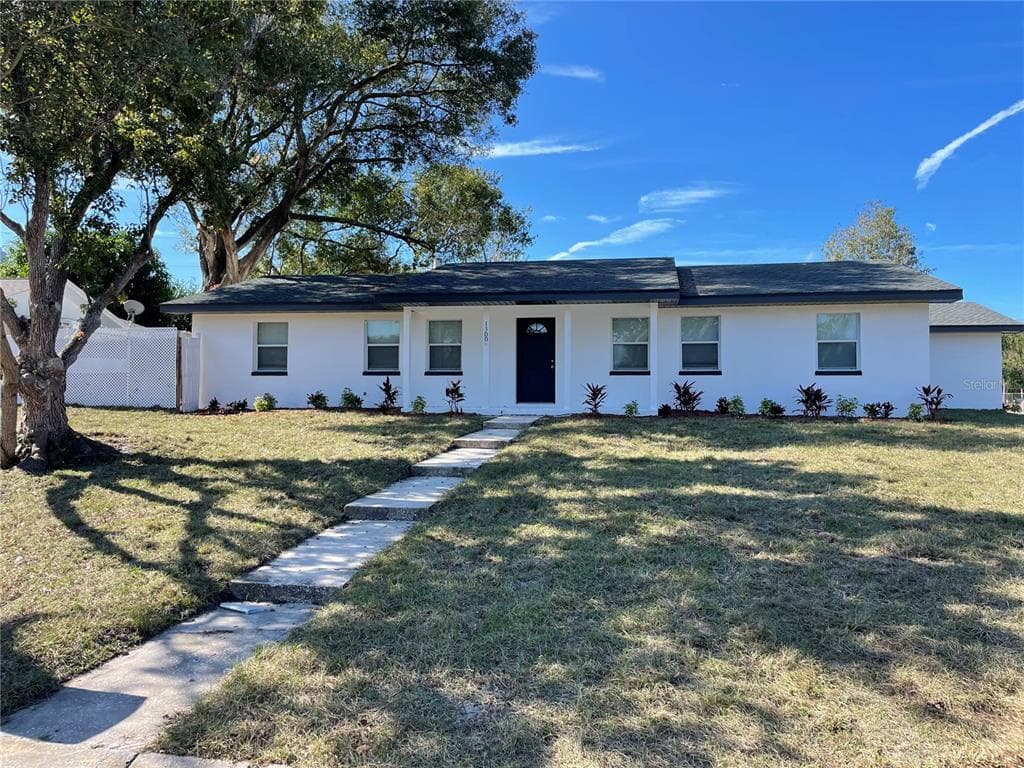 1300 VIEWTOP DRIVE CLEARWATER, FL 33764