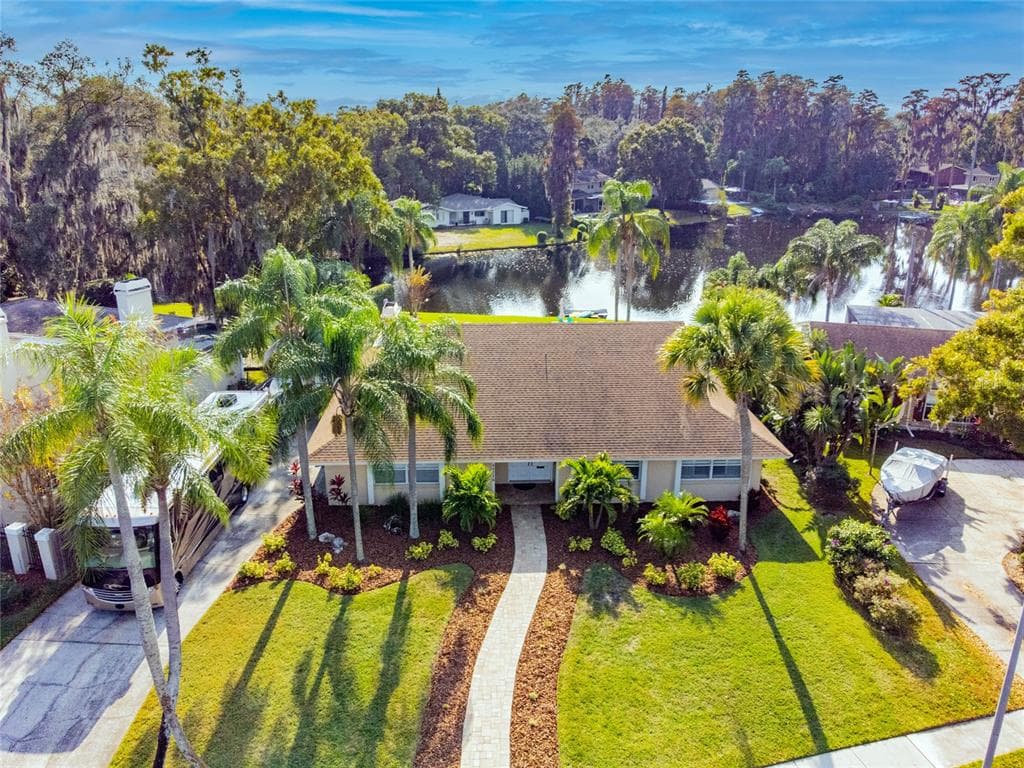 11716 LIPSEY ROAD TAMPA, FL 33618