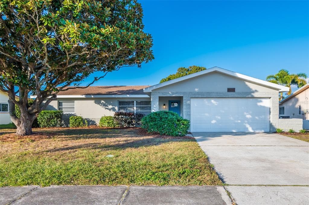 12993 89TH AVENUE SEMINOLE, FL 33776
