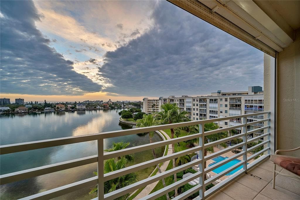 7902 SAILBOAT KEY BOULEVARD S UNIT 602 SOUTH PASADENA, FL 33707